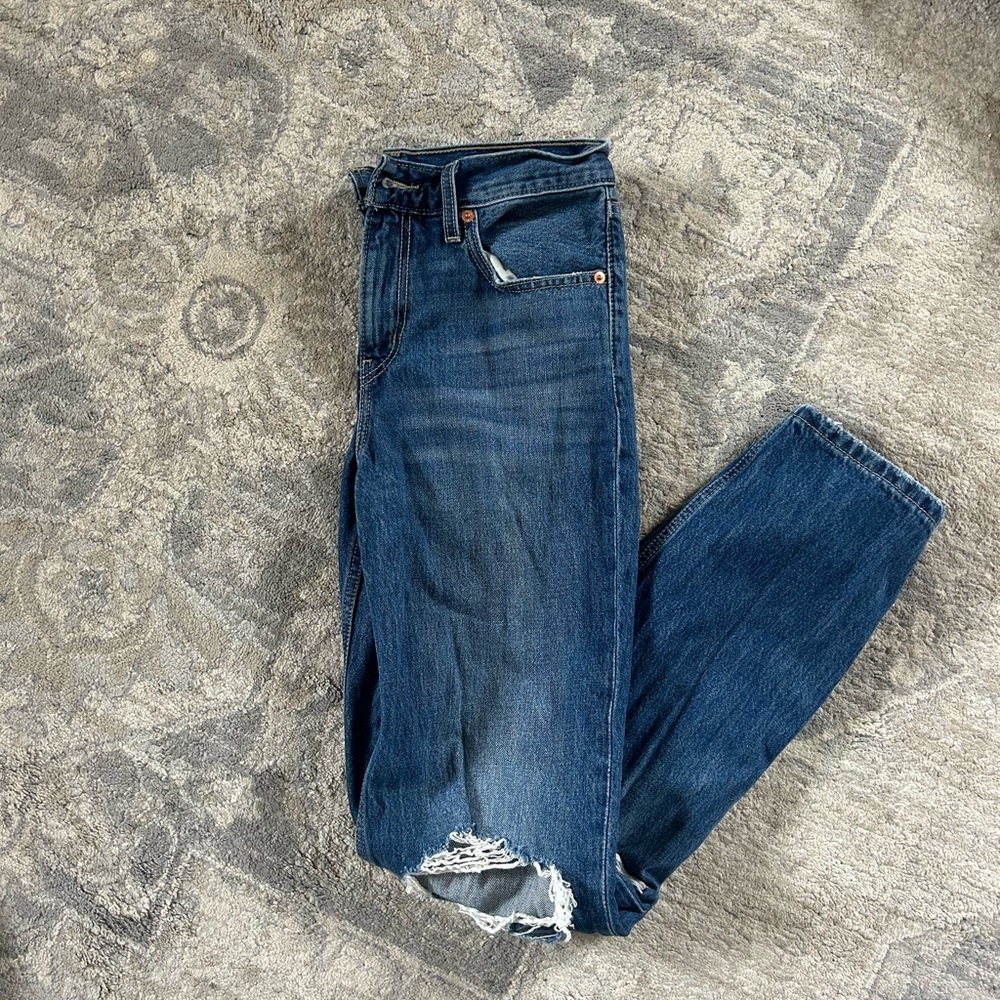 Levi’s low rise jeans